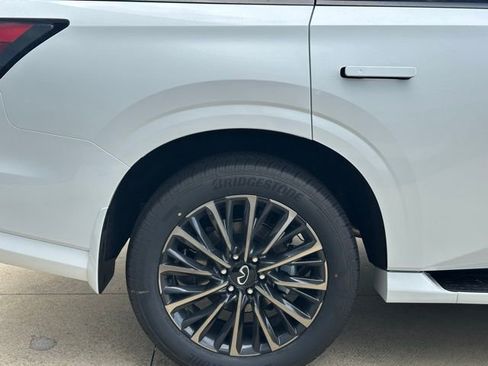 New 2026 INFINITI QX80 Autograph w/ Premium Cargo Package AWD/4WD image 9