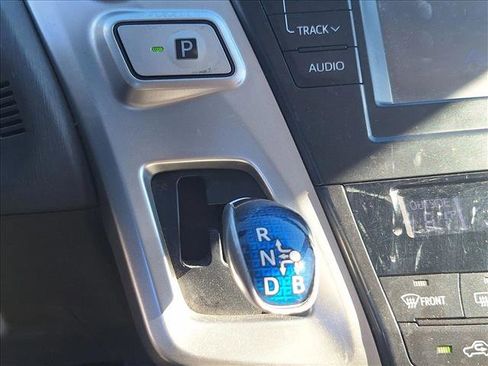 Used 2013 Toyota Prius V Five image 14