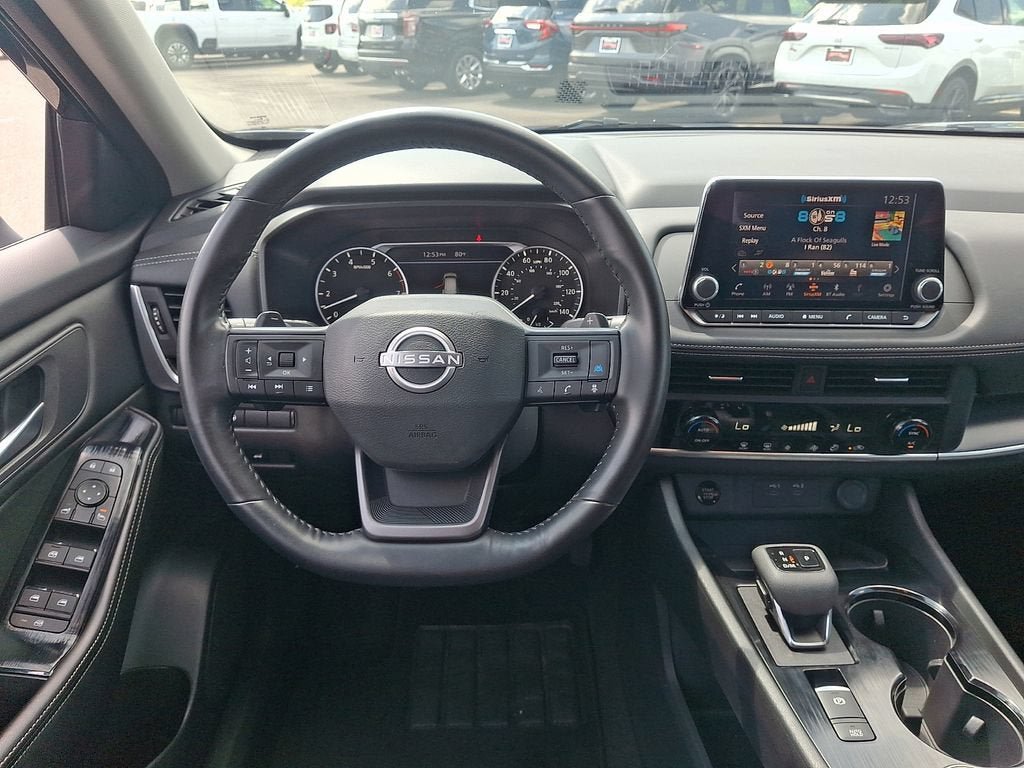 Used 2025 Nissan Rogue SV AWD/4WD image 11