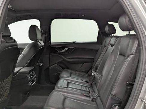 Used 2017 Audi Q7 3.0T Prestige w/ Prestige Package AWD/4WD image 17
