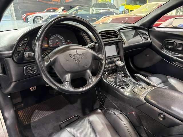 Used 2000 Chevrolet Corvette Convertible w/ Memory Pkg RWD image 2