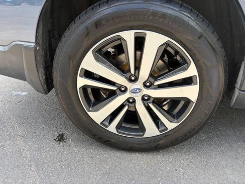 Used 2018 Subaru Outback 2.5i Limited AWD/4WD image 23