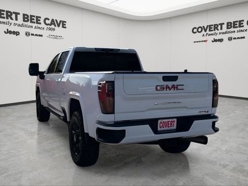 Used 2024 GMC Sierra 2500 AT4 w/ AT4 Premium Plus Package image 7