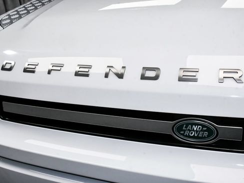 Used 2023 Land Rover Defender 110 S AWD/4WD image 85