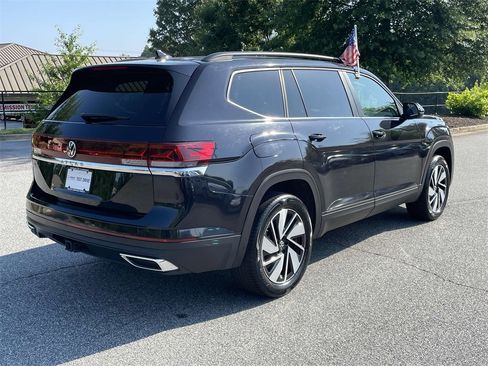 Used 2024 Volkswagen Atlas SE image 4