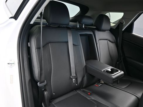 Used 2025 Kia Sportage EX image 40