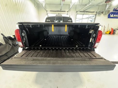 Used 2023 Toyota Tacoma SR AWD/4WD image 8