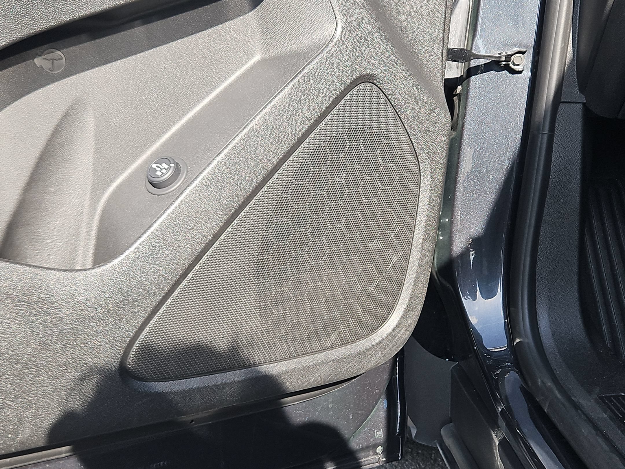 Used 2022 Chevrolet Equinox LT FWD image 22