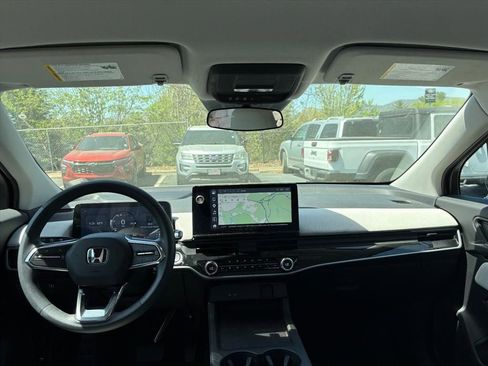 Used 2024 Honda Prologue EX image 6