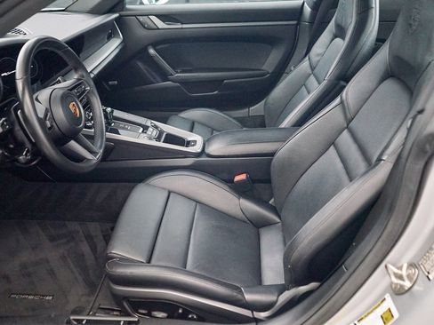 Used 2022 Porsche 911 Carrera image 21