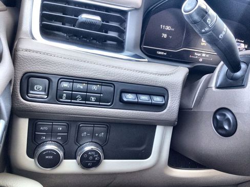 Used 2023 GMC Yukon Denali image 18