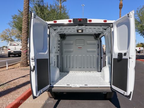 New 2025 RAM ProMaster 1500 w/ Convenience Group FWD image 11