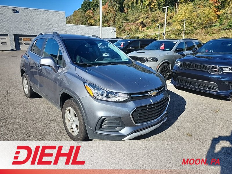 Used 2020 Chevrolet Trax LT w/ Driver Confidence Package AWD/4WD image 1