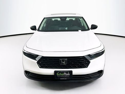 Used 2025 Honda Accord SE image 2