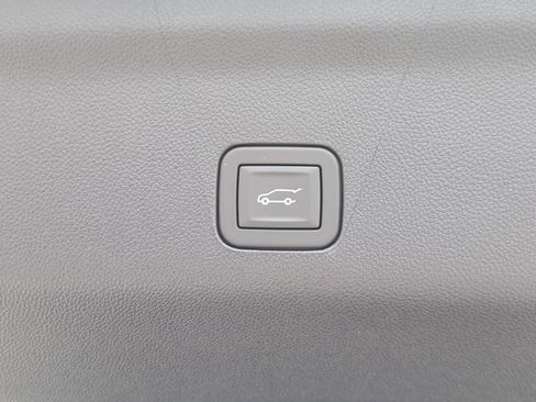 Used 2026 Chevrolet Suburban RST w/ Comfort Package RWD image 15