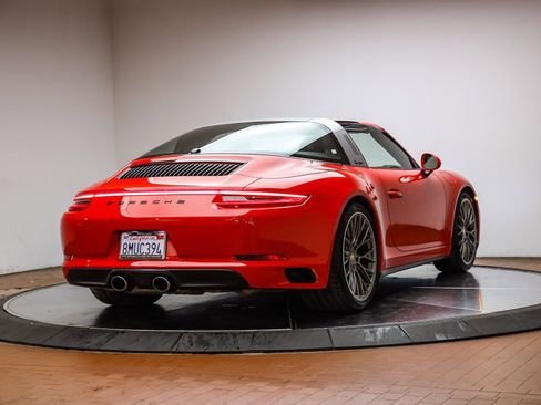 Certified 2017 Porsche 911 Targa 4S image 7