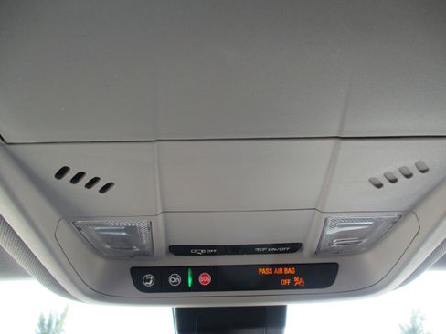 Used 2023 Chevrolet Equinox LT image 26