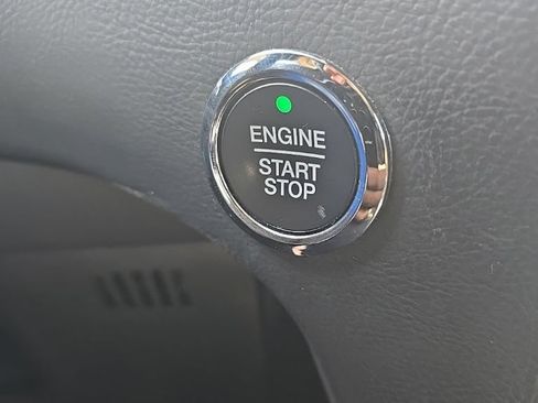 Used 2022 Ford Edge SEL AWD/4WD image 14