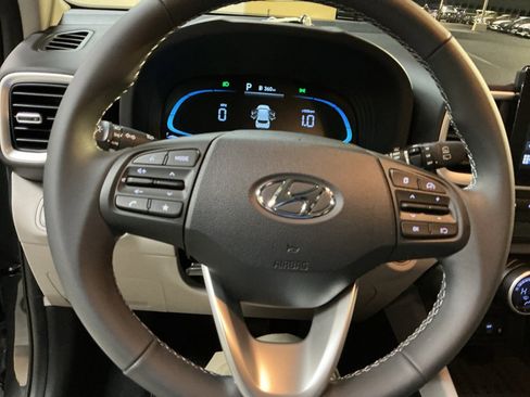 New 2026 Hyundai Venue SEL FWD image 9