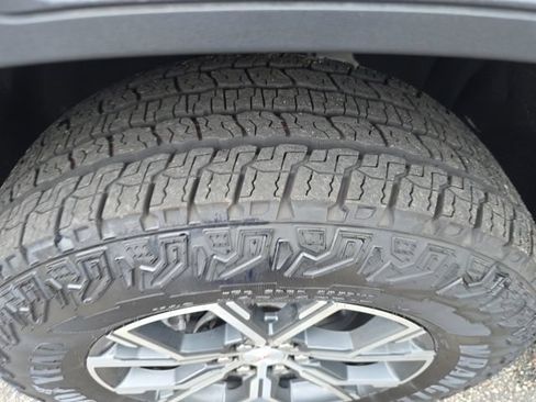 Used 2026 GMC Acadia AT4 w/ Super Cruise Package AWD/4WD image 44