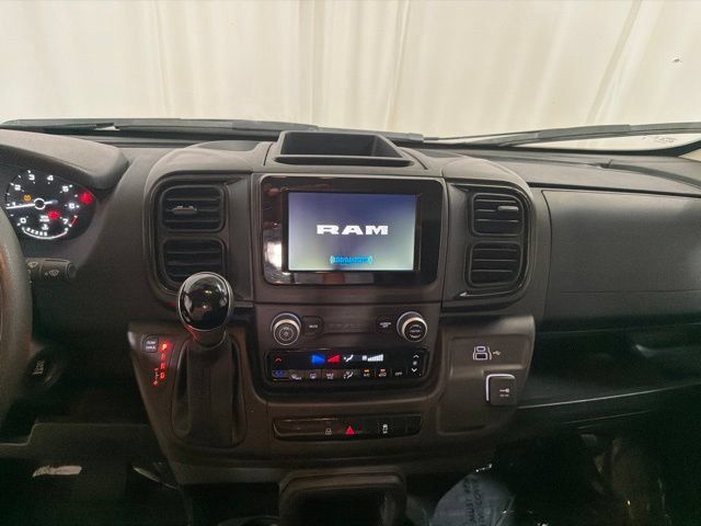 Used 2025 RAM ProMaster 2500 w/ Convenience Group FWD image 15