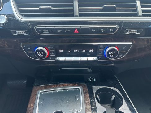 Used 2018 Audi Q7 3.0T Prestige w/ Prestige Package AWD/4WD image 21