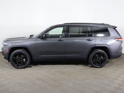 Used 2023 Jeep Grand Cherokee L Laredo AWD/4WD image 18