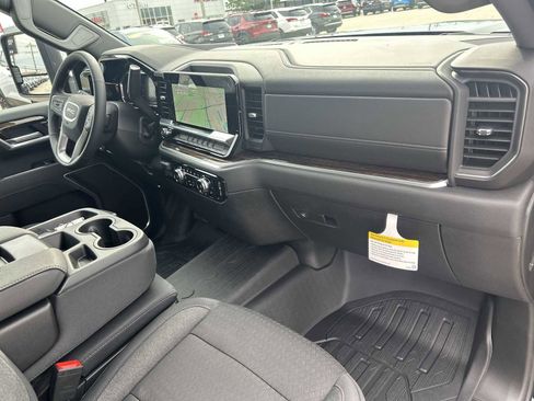 New 2026 GMC Sierra 2500 SLE image 26