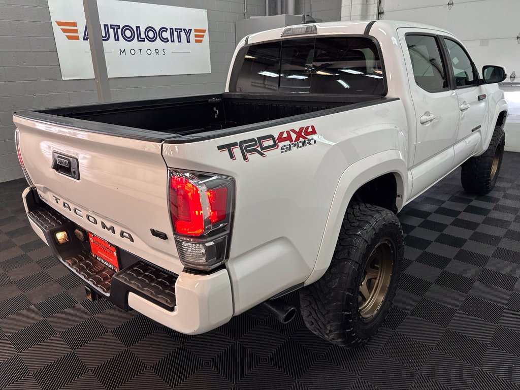 Used 2020 Toyota Tacoma TRD Sport AWD/4WD image 9
