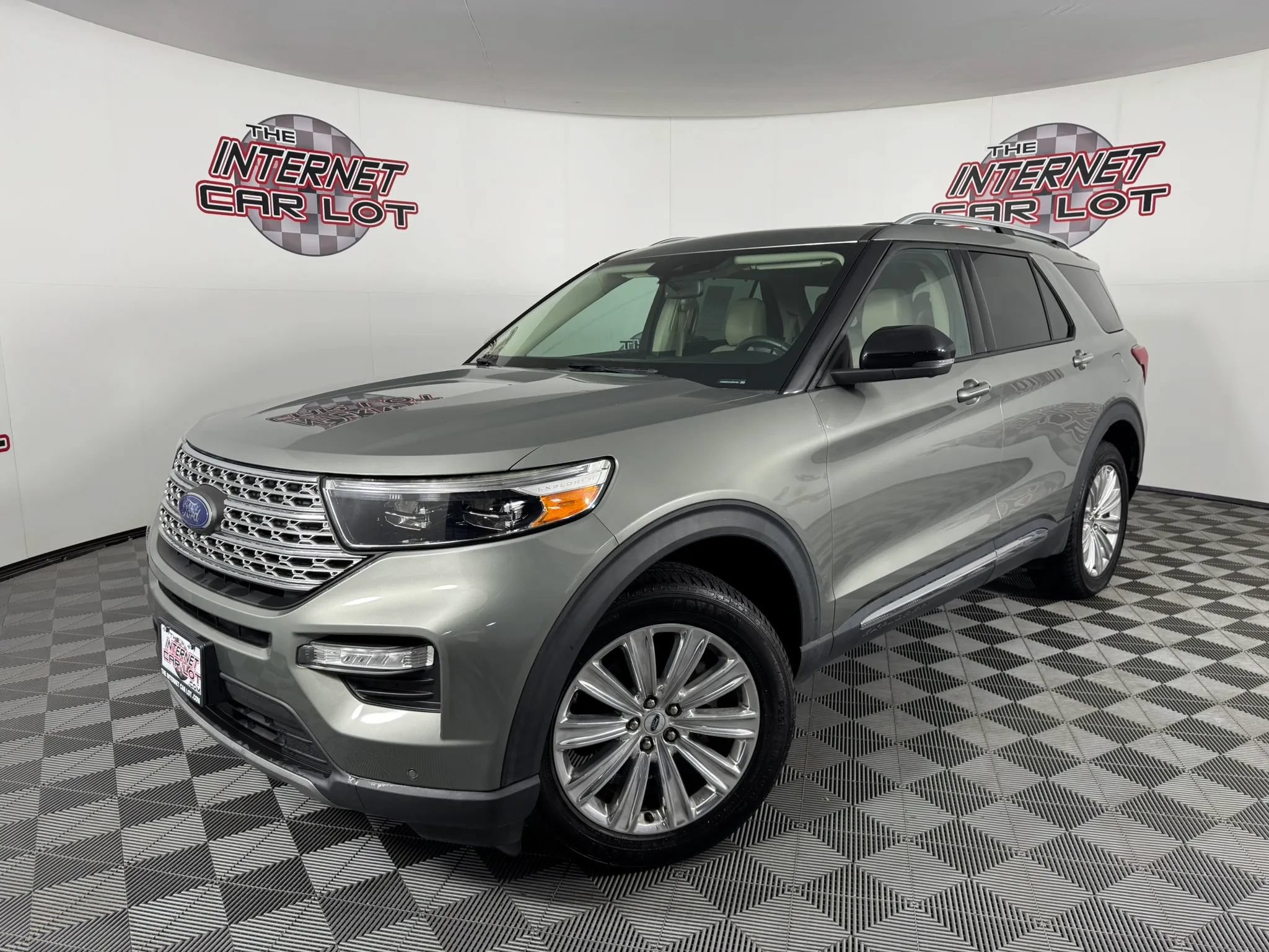 Used 2020 Ford Explorer Limited AWD/4WD image 1