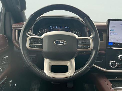 Used 2024 Ford Expedition Limited AWD/4WD image 19