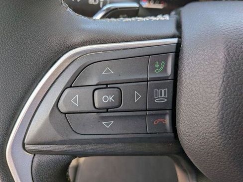 Certified 2024 Jeep Grand Cherokee L Laredo image 18