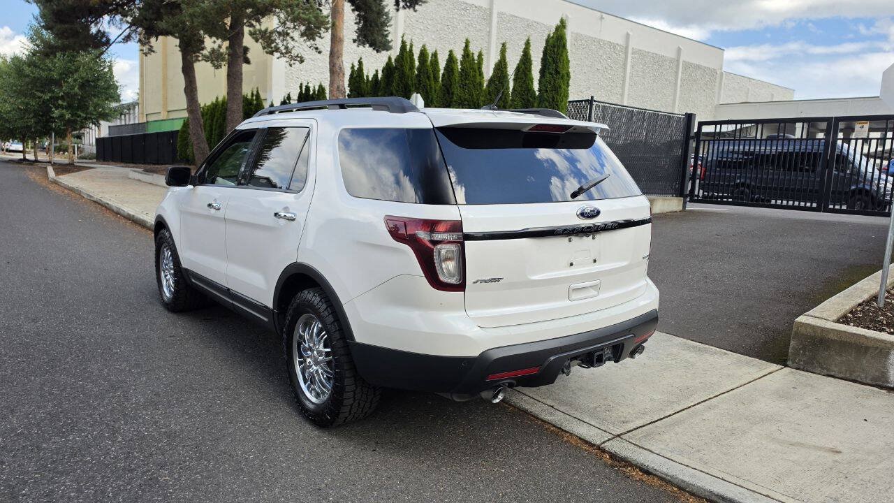 Used 2014 Ford Explorer Sport w/ Equipment Group 401A AWD/4WD image 9
