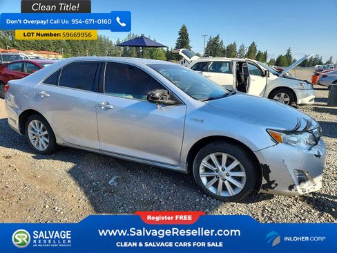 Used 2014 Toyota Camry XLE w/ Leather Package FWD image 5
