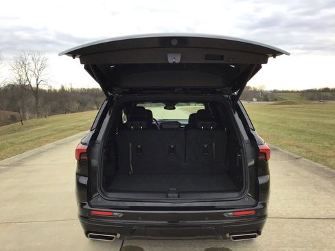 Used 2025 Buick Enclave Sport Touring image 5