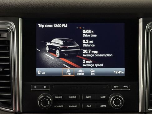 Used 2017 Porsche Macan S image 33