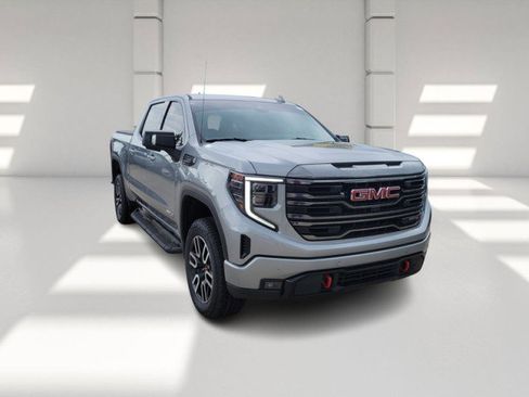 Used 2024 GMC Sierra 1500 AT4 w/ Technology Package AWD/4WD image 3