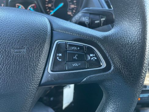 Used 2018 Ford Escape SE image 22