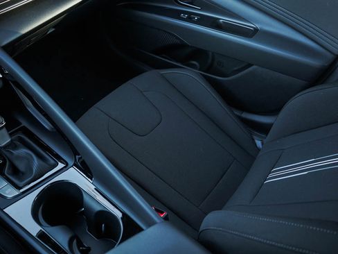 New 2026 Hyundai Elantra Sport FWD image 23