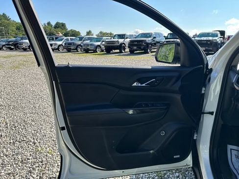 Certified 2022 GMC Acadia AT4 AWD/4WD image 26