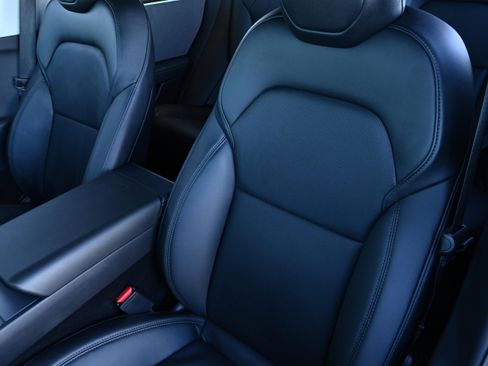 Used 2025 Tesla Model 3 Long Range image 6