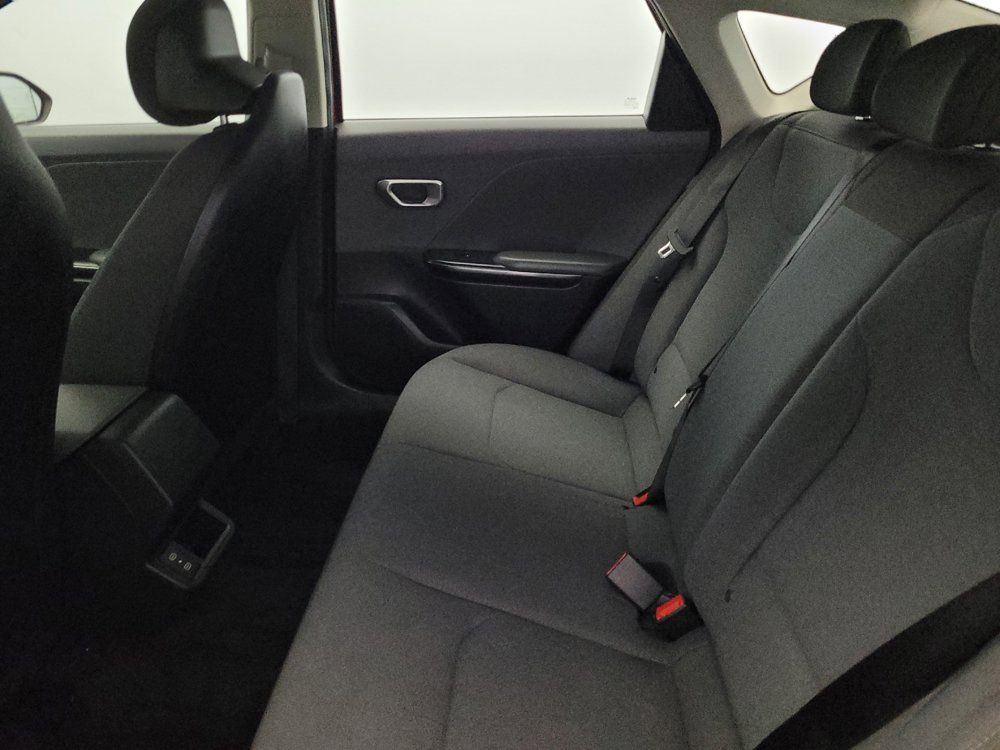 Used 2025 Kia K4 FWD image 18
