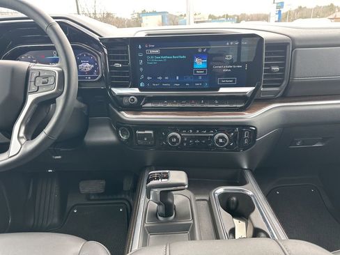 Used 2025 Chevrolet Silverado 1500 RST w/ Convenience Package II AWD/4WD image 22