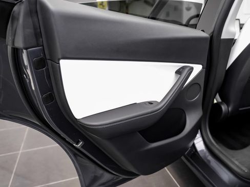 Used 2022 Tesla Model Y Performance AWD/4WD image 41