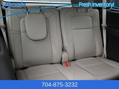 Used 2023 Lincoln Aviator Reserve w/ Equipment Group 201A AWD/4WD image 11