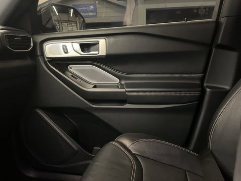 Used 2020 Ford Explorer ST w/ ST Street Pack image 14