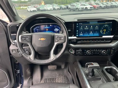 Used 2022 Chevrolet Silverado 1500 LTZ AWD/4WD image 17