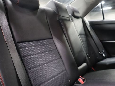 Used 2015 Toyota Camry SE image 23