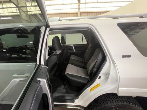 Used 2018 Toyota 4Runner SR5 image 18