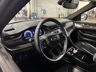 Used 2024 Jeep Grand Cherokee Overland video 2